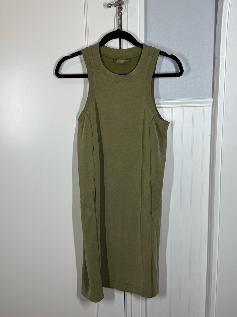 Lululemon Softstreme in Action Dress Green Sheath Dress‎ size 6